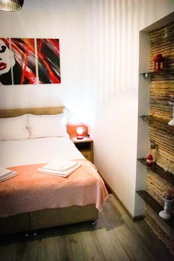 Mary Apartment Old Town Braşov Buitenkant foto